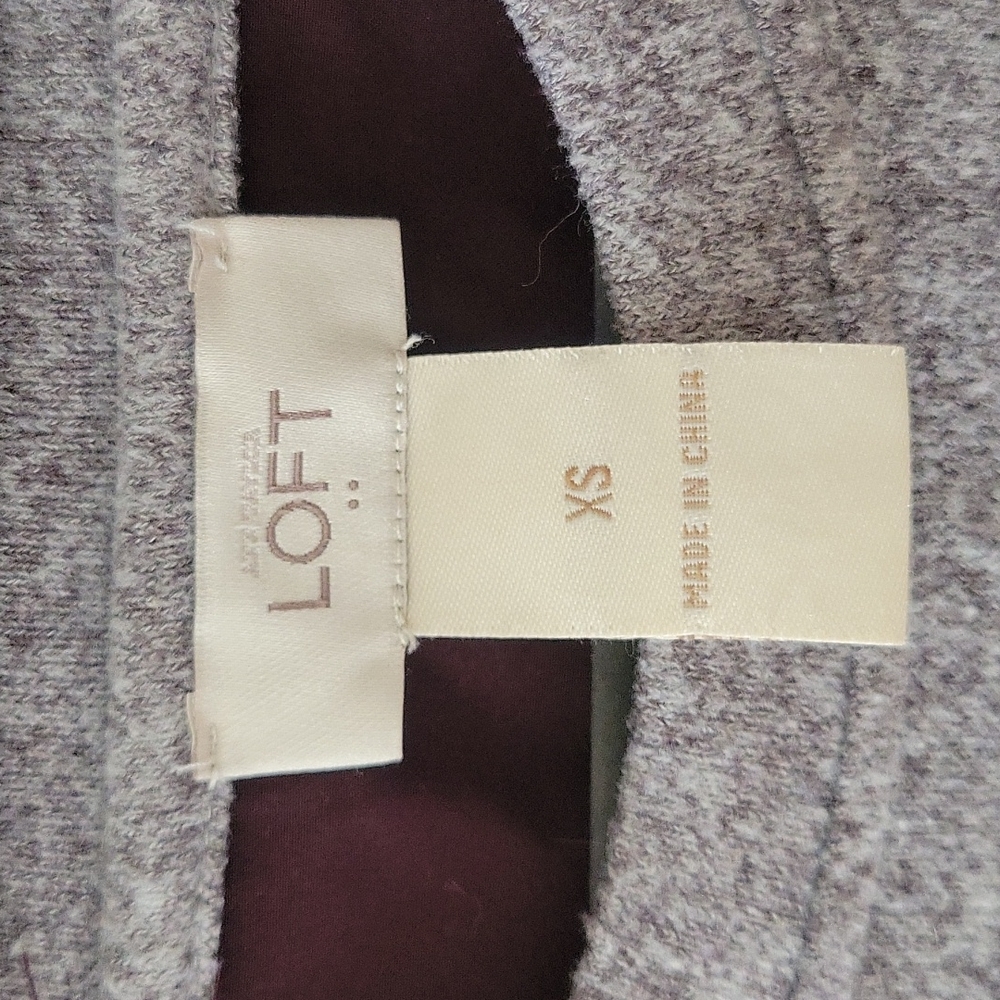 LOFT womens top with pockets, soft front, flowy back fabric, Plum Burgundy  XS - Picture 9 of 12